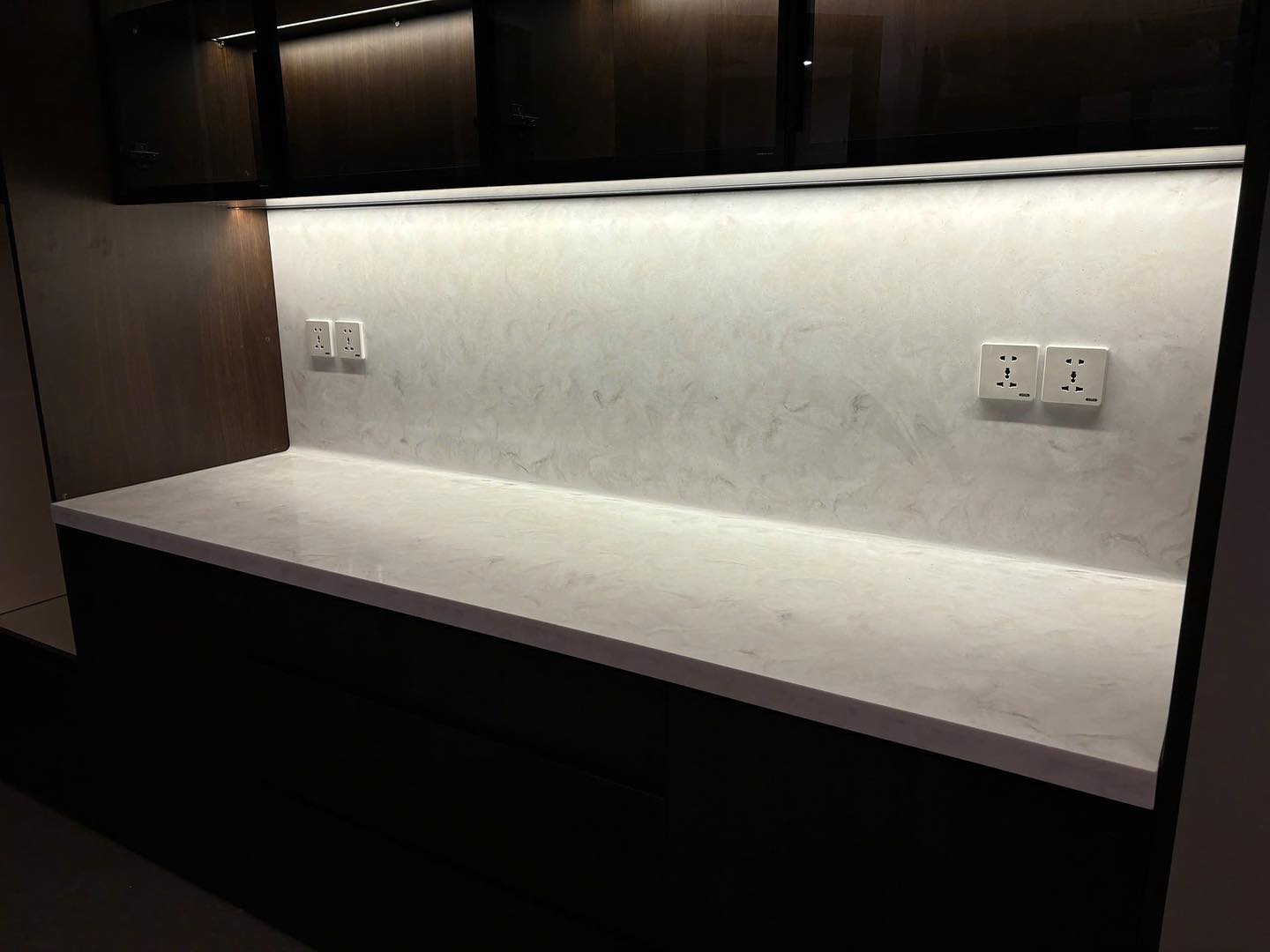 A Comprehensive Guide To Solid Surface Countertops And Sinks